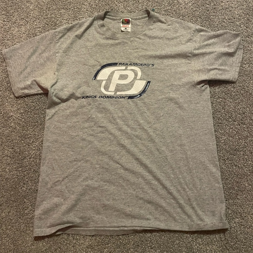 Grey 90’s “Paramount’s Kings Dominion” Graphic tee - Size L